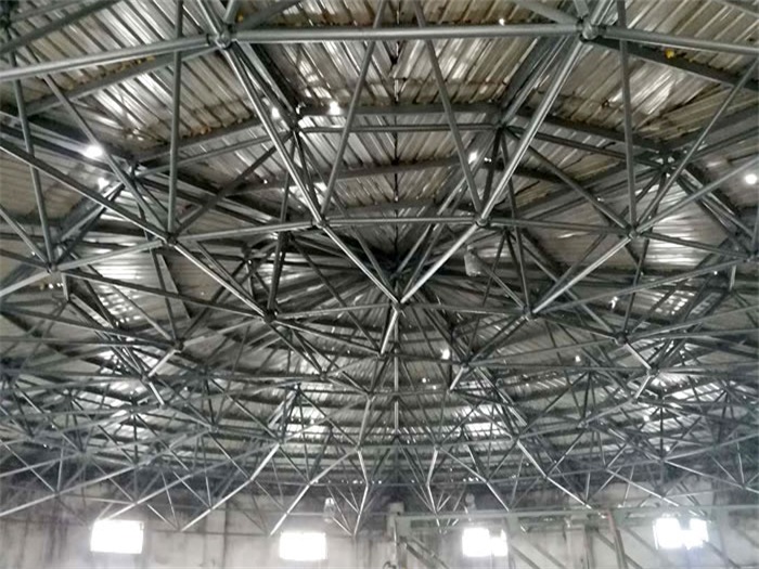 铁力洗煤厂蓄水池网架